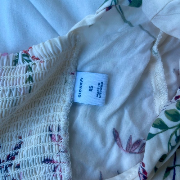 OLD NAVY FLORAL SHORT SLEEVE DRESS - Picture 3 of 5